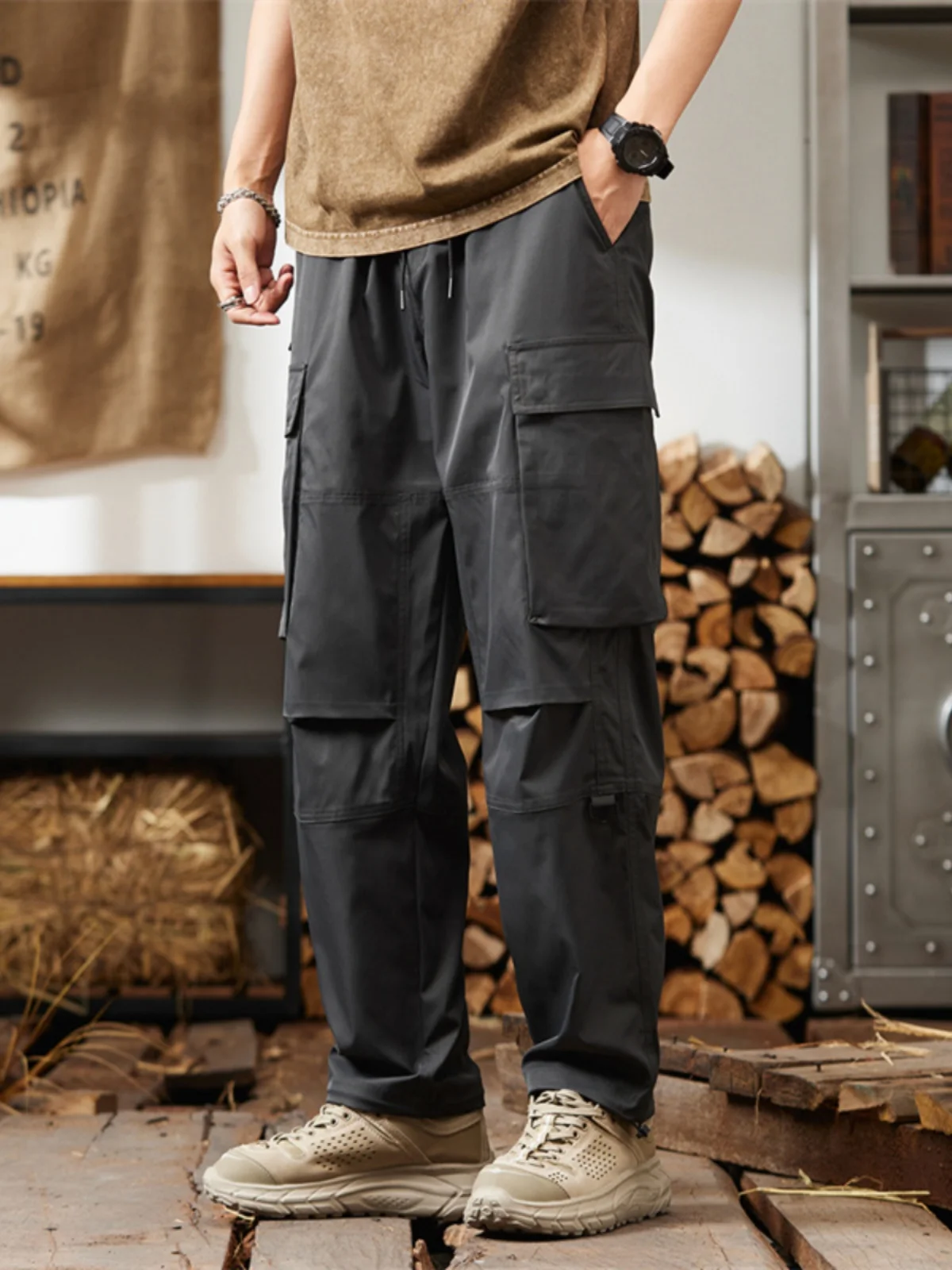 カーゴパンツ コーデ レディース 完全ガイド｜クリーム色フランネルワイドパンツで通勤スタイルを安定に
