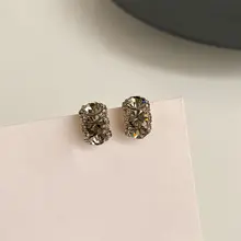 レトロデザインのノンピアスイヤリング【高級感・軽やか・個性的】