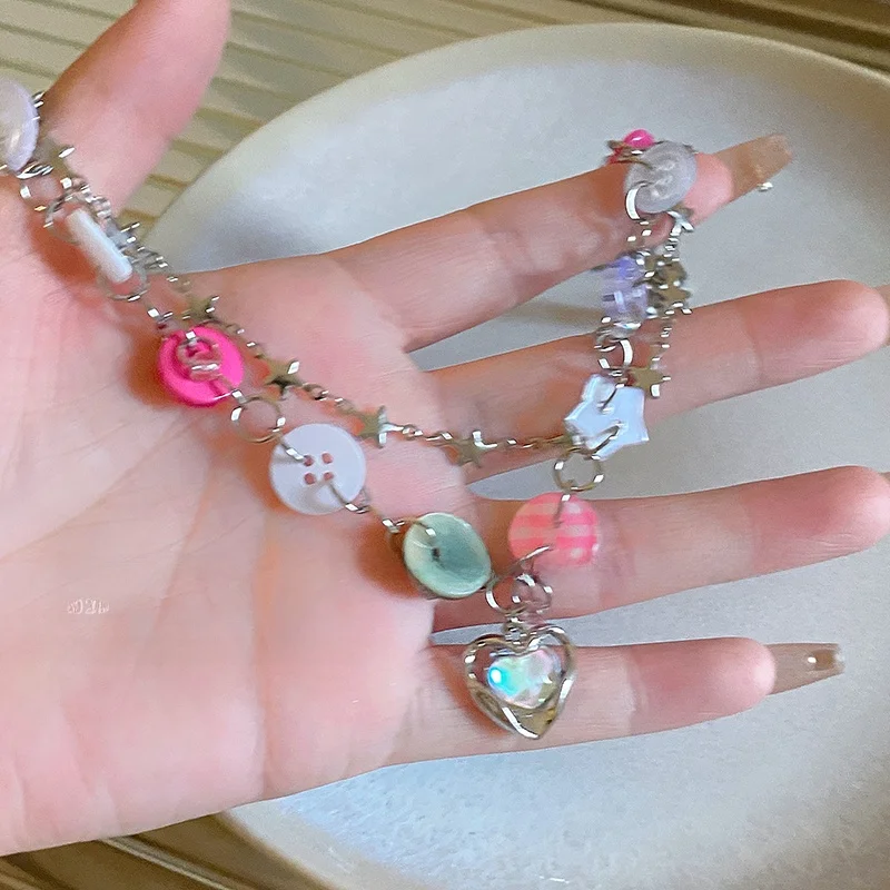 ボタンハートデザインのダブルレイヤーネックレス：女性向けストリートスタイルに最適な個性表現