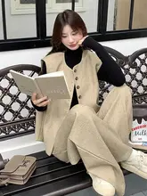 カーキ色のノースリーブベストとワイドパンツのコーディネート（セットアップ対応）