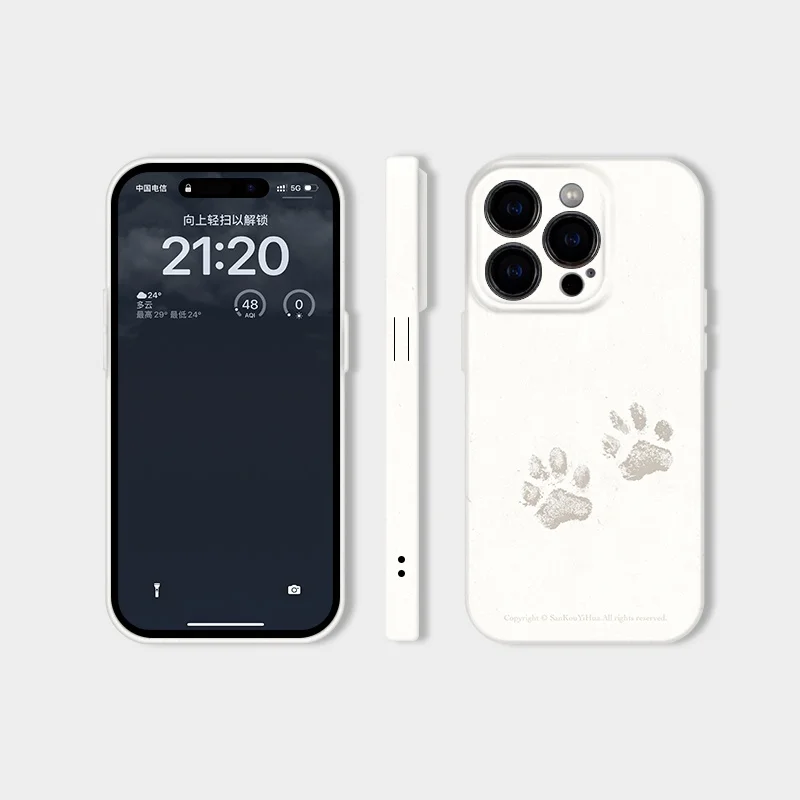 シンプルでスタイリッシュなスマホケースはベタベタしない設計で安心