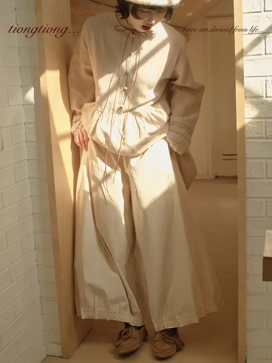 春季用 文芸風プリーツワイドレッグパンツ【女性用・ゆったり・スリム効果】（セットアップ対応）