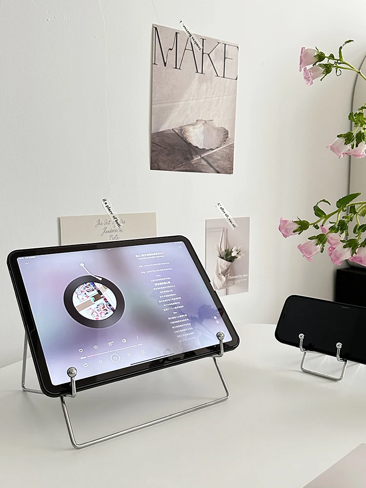 モバイルディスプレイを買うなら、まずはこのスタンドから始めるべき？