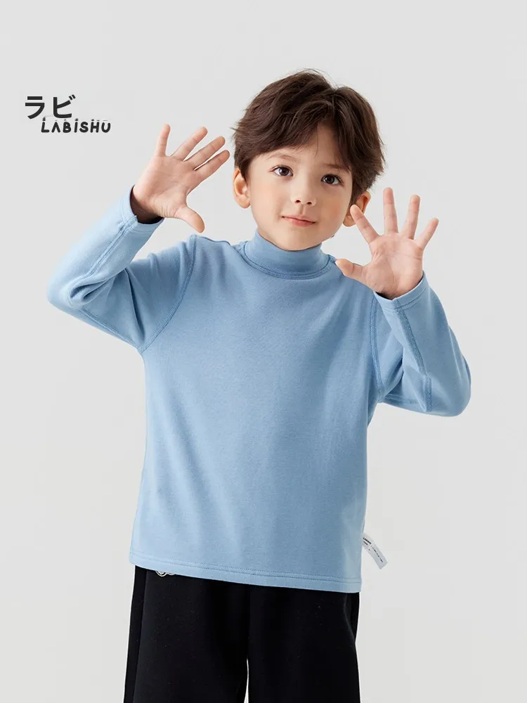 16度cに適した子供の服としての男の子用ハイネックニットTシャツの実用性と機能性