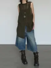 デザイン性高い開叉ニットベスト【ゆったりシルエット・アシンメトリーヘム・リ rétroスタイル】