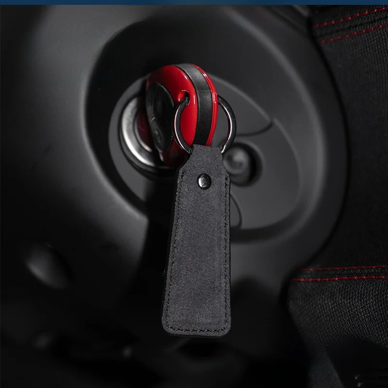 通勤の先に差をつける？アルカンターラ風の車用キーホルダーが今、注目されている理由