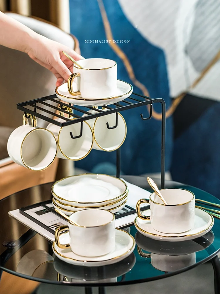 欧風レトロデザインの陶器製コーヒーカップ＆ソーサー：高級感と精緻な仕上げを実現
