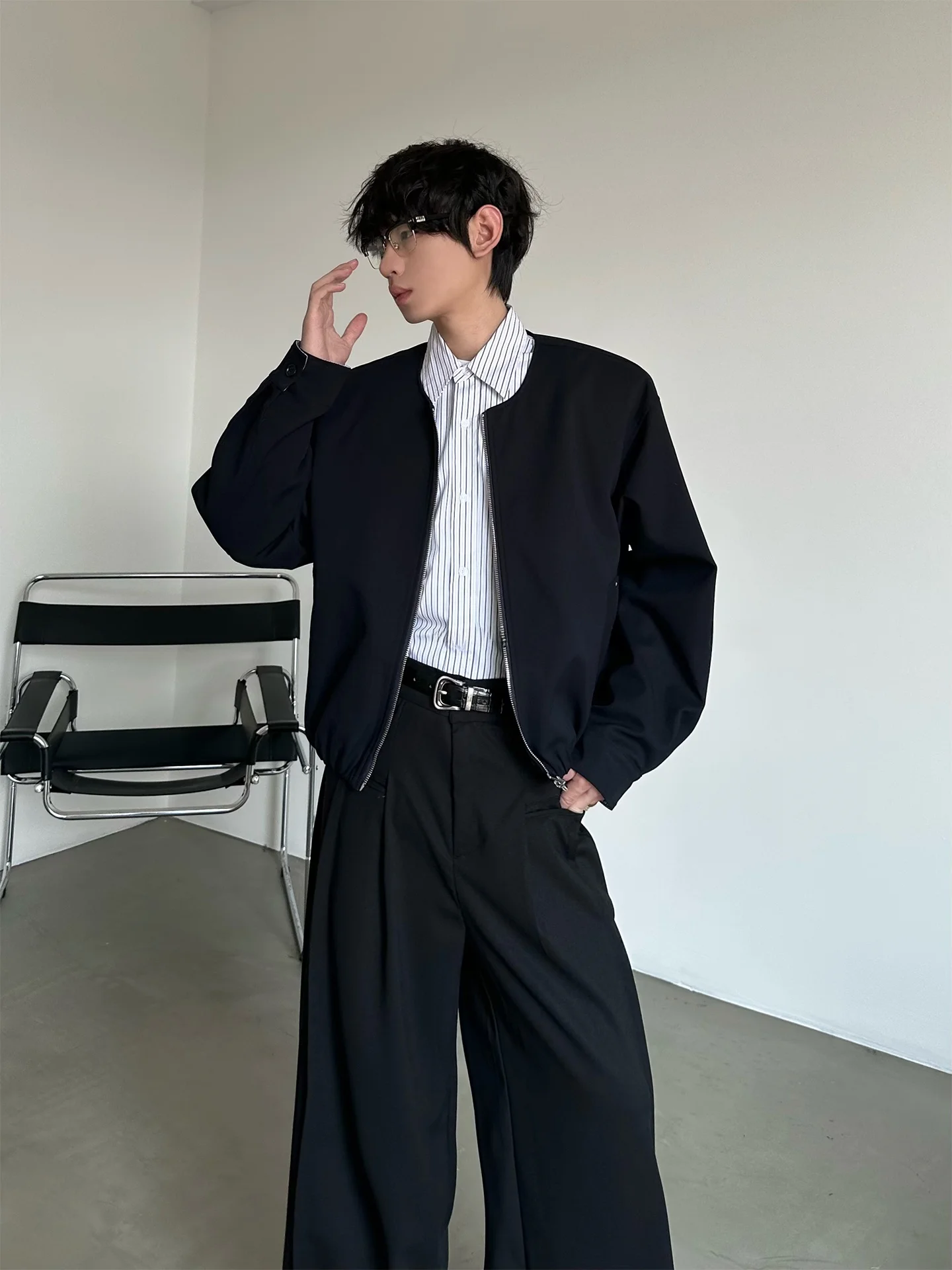 メンズオシャレの春先に、どんなジャケットが救うのか？