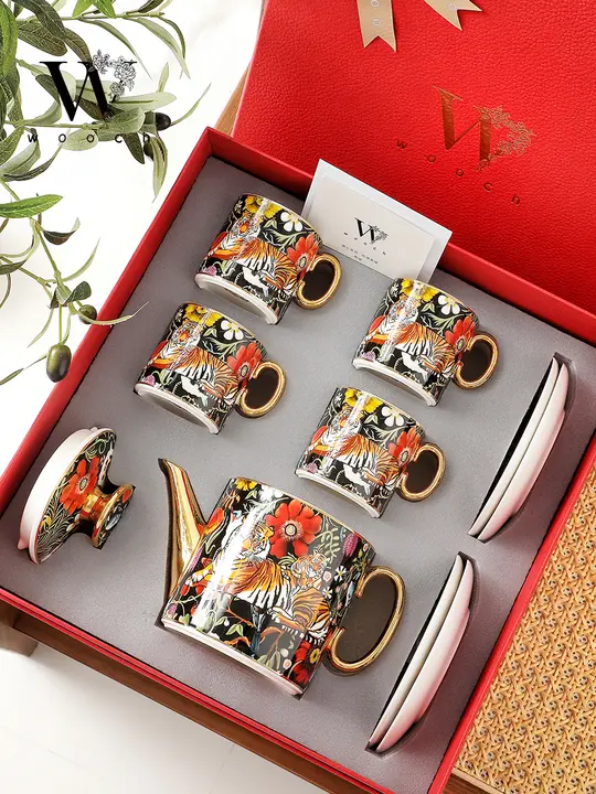 可愛い虎デザインのコーヒーカップセット【高級ギフトボックス入り・一壺四杯・新婚祝いや卒業祝いに最適】（セットアップ対応）