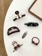 レトロな深紅のヘアアクセサリー【秋冬用・華やかなデザイン】（セットアップ対応）