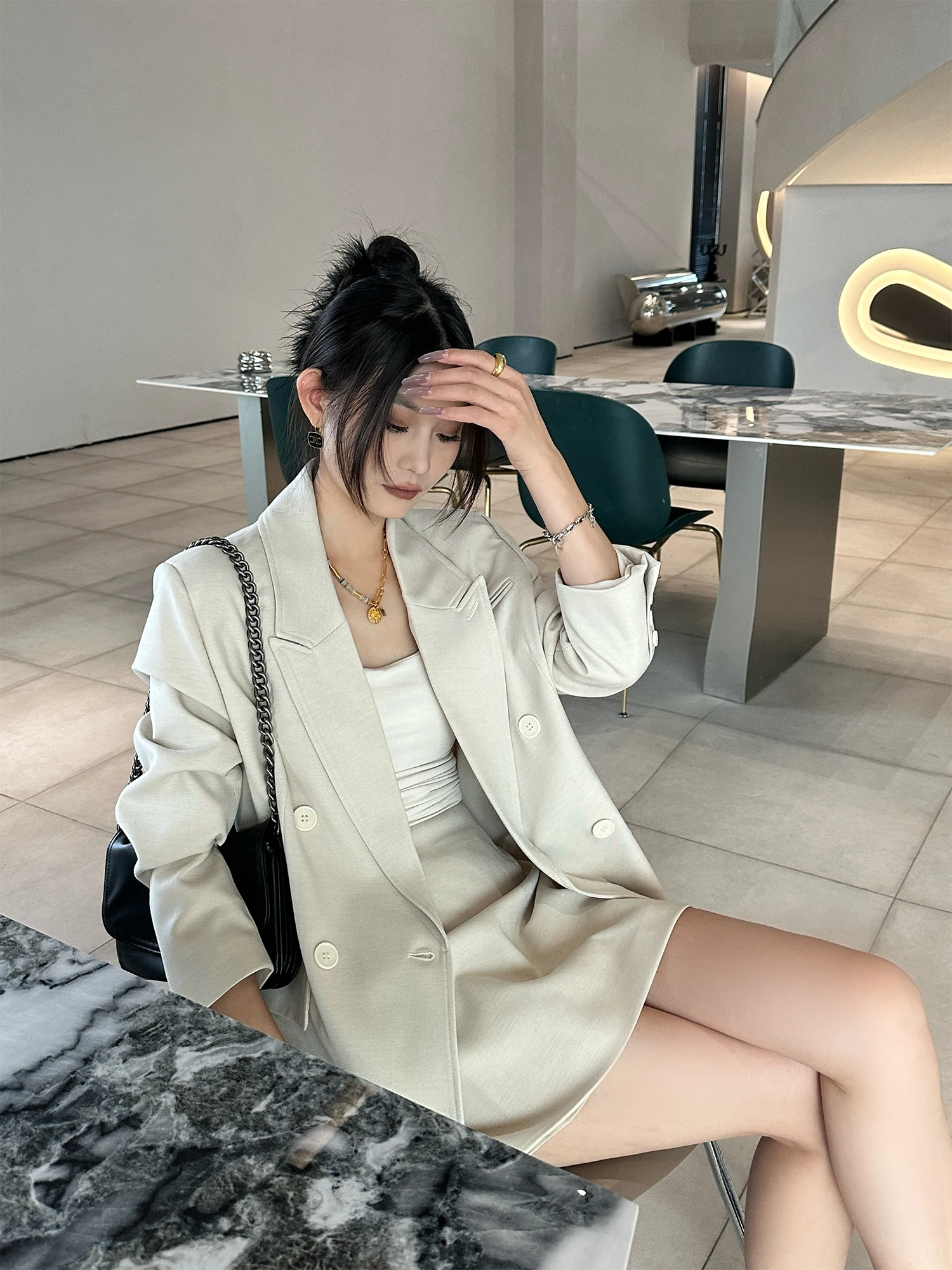 大人可愛い服 40代コーデの完全ガイド｜ゆったりシルエットと自然な色使いで失敗しない