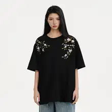 花柄刺繍入りコットン半袖Tシャツ【ユニセックス・ルーズフィット・カジュアル】