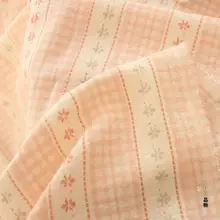 ハンドメイドの花柄生地【プリント布・服飾用・DIY】