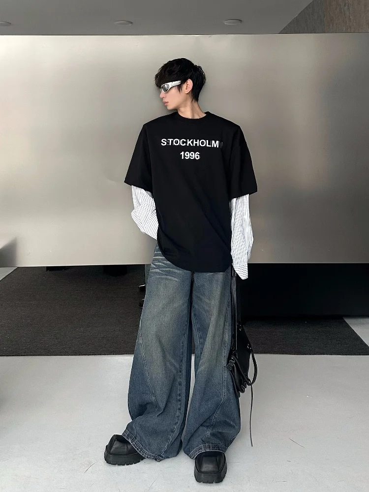 濃い ジーンズ コーデ メンズ：デザイン性の高いワイドレッグデニムパンツの実用性とスタイル提案