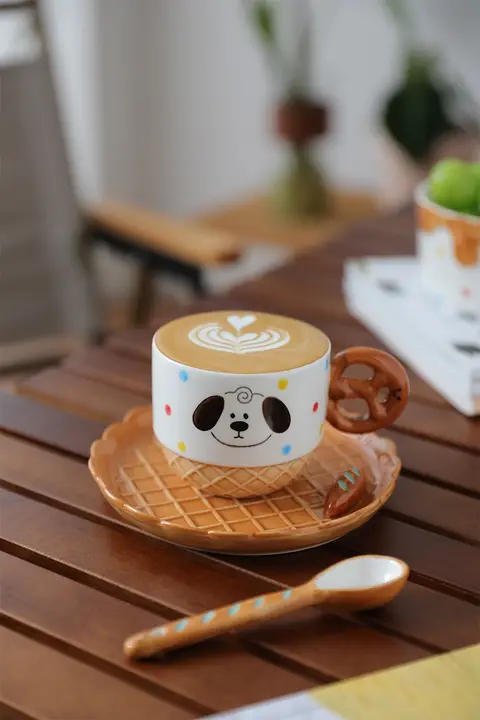 カートゥーンデザインの犬型陶器食器セット【可愛い・子供用・ワッフルプレート】