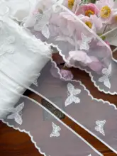 白い蝶の刺繍手作り DIY 生地