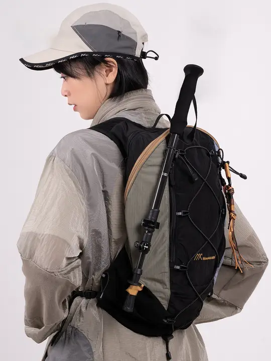 軽量防水登山用バックパック【アウトドア・トレッキング・二重肩ストラップ】