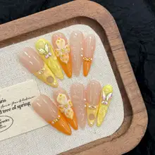 オレンジのフレンチネイルデザイン【立体的な花模様・手作り】