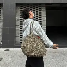 トートバッグ ユニセックス キャンバス 豹柄 大容量 通勤 おしゃれ