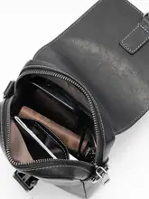 真皮製 男性用スリングバッグ【カジュアル・スタイリッシュ・小型】