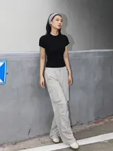 レディース 丸首 ショートスリーブ Tシャツ【シンプルデザイン・スリムフィット・夏用】
