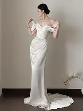 エレガントなオフショルダー軽婚纱【サテン風・レース・フィッシュテールデザイン】