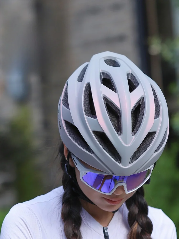 帽子型ヘルメットは本当に安全なのか？West Bikingの女性用一体成型ヘルメットが解決するリアルな悩み