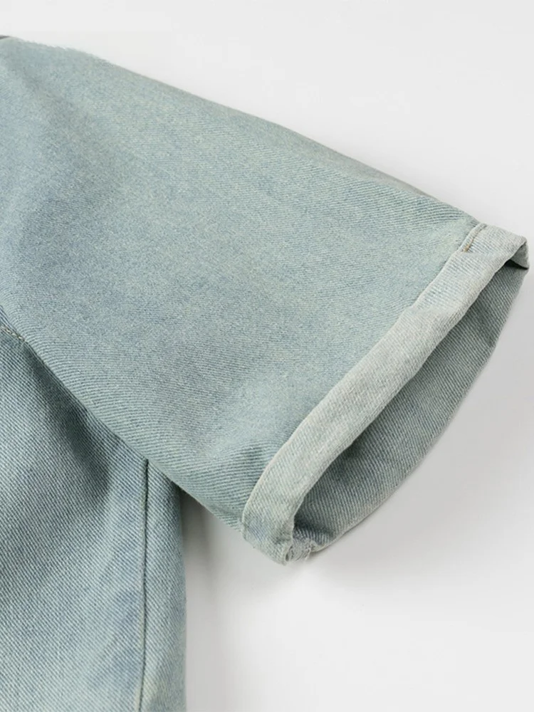 レトロデザインの薄手短袖デニムジャケット：夏用の軽量着用に最適な選択