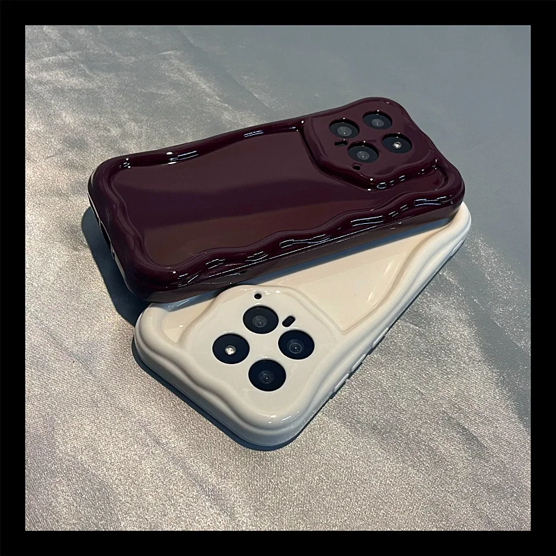 シリコンスマホケース：シンプルなワインレッド光沢仕上げの全包型保護ケースの実用性と特性