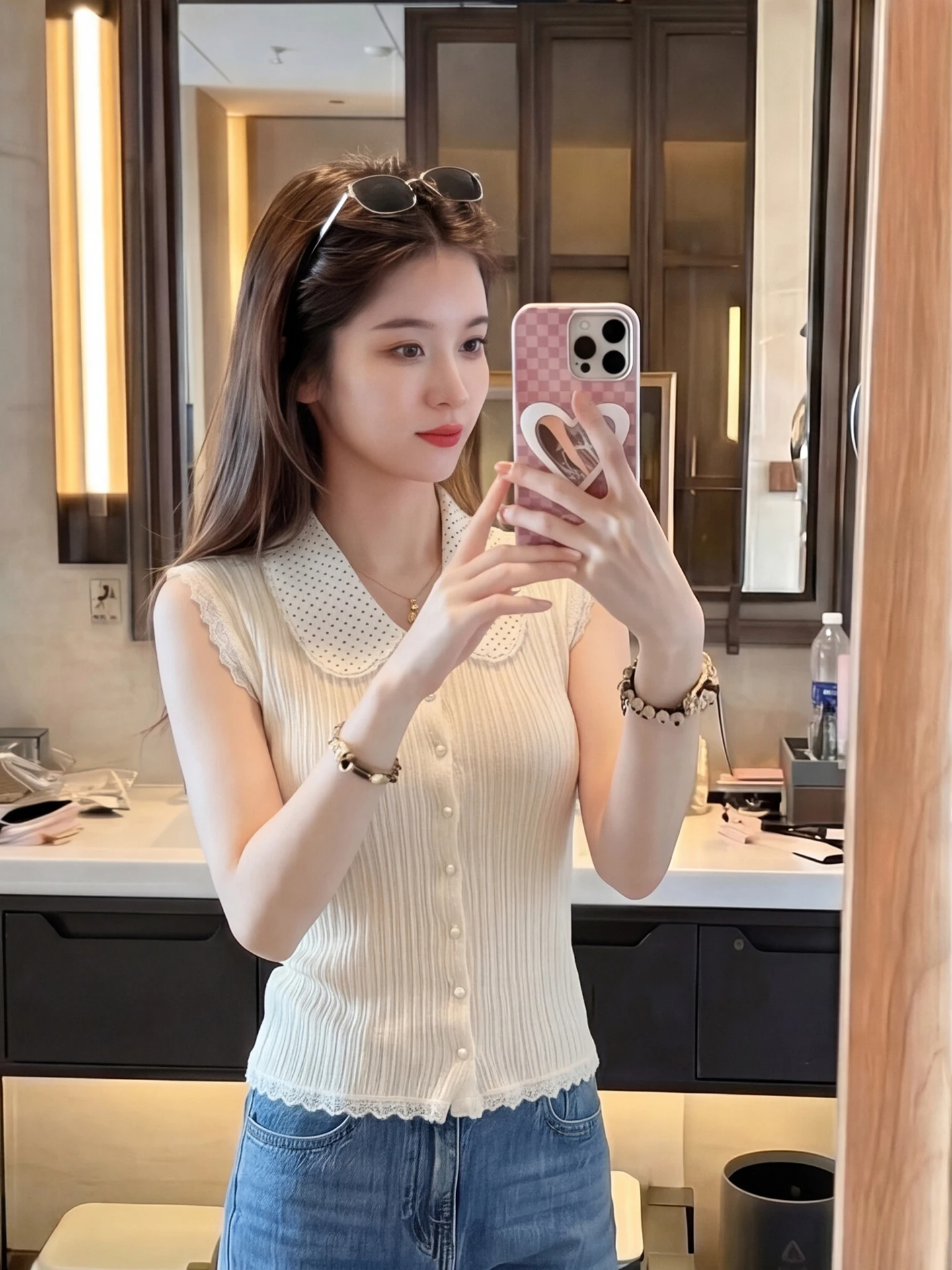 tシャツ 重ね着 レディース どうやって着る？蝶結びデザインのトップスが解決する夏の着こなしの悩み