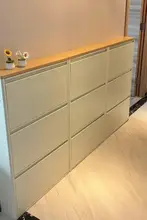 コンパクトな収納！鋼製の薄型シューキャビネット【大容量・スリムデザイン・玄関用】