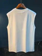 シンプルで通気性のある無袖Tシャツ【夏用・白色・スポーツ対応】