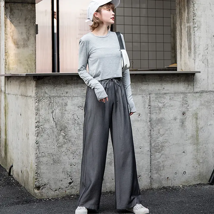高腰デニムパンツ【フィット・薄手・ストレートレッグ・軽やかな生地】