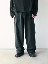 ウォッシュ加工のレトロホワイトサテン生地工事パンツ【ウエス ト調整可能・ゆったりスタイル】（セットアップ対応）