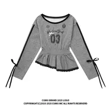 不規則なフリルデザインのウエストシェイプオフショルダーロングスリーブTシャツ【春用・斜め襟・ショート丈】