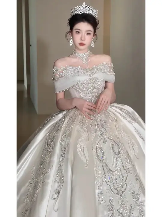 ワンショルダー プリンセスドレス【高級感あるサテン・宮廷風・ブライダル用】