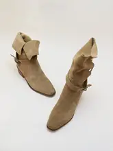 真皮製のウェスタンスタイルショートブーツ【中ヒール・デザートライダー風】