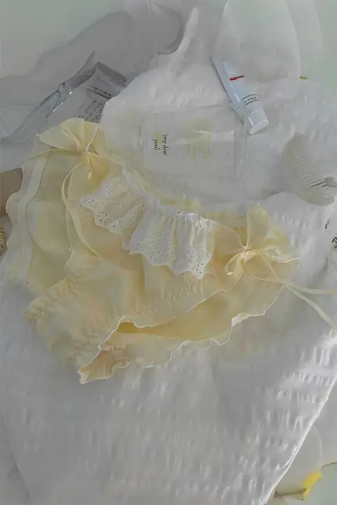 蜂蜜柚子カラーのレースパンティ【極上の柔らかさ・可愛いデザイン】