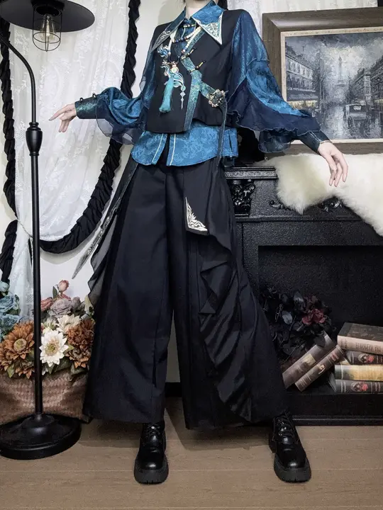 青鸾羽デザインの漢風上衣とベスト、パンツの組み合わせ（セットアップ対応）