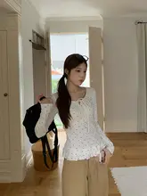 ドット柄フリル付き長袖Tシャツ【リボンデザイン・コットン・丸首】