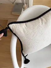 クッション 黒フチ エンボス加工 フリンジ付き フレンチ風 ヴィンテージ風 オフホワイト インテリア「HEGALY」