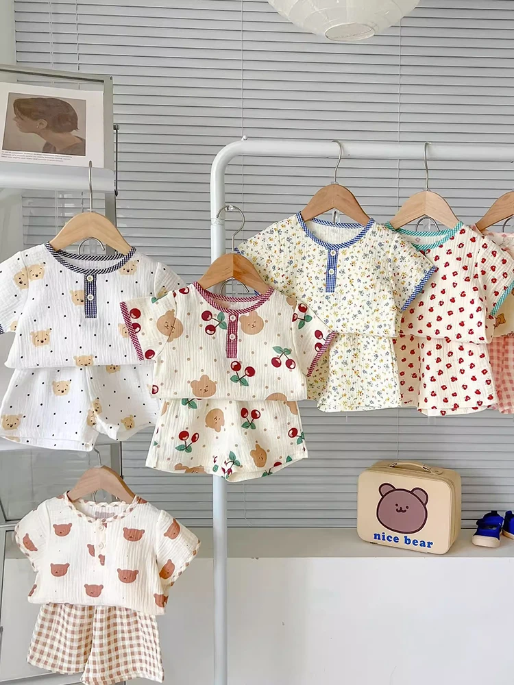生後2ヶ月 コーデ おすすめ5選：安全で通気性の高い服選びの実践ノウハウ