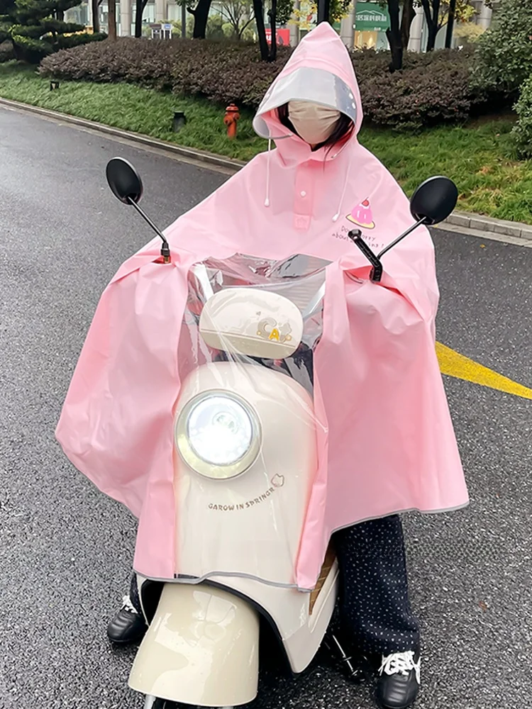 雨の日に外に出るなら、本当に必要なのは「雨に強い服」なのか？