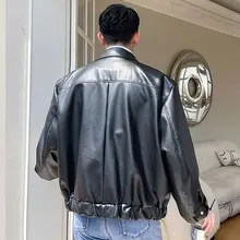 レトロデザインの短めレザージャケット【ユニセックス・バイカー型・おしゃれな街着】
