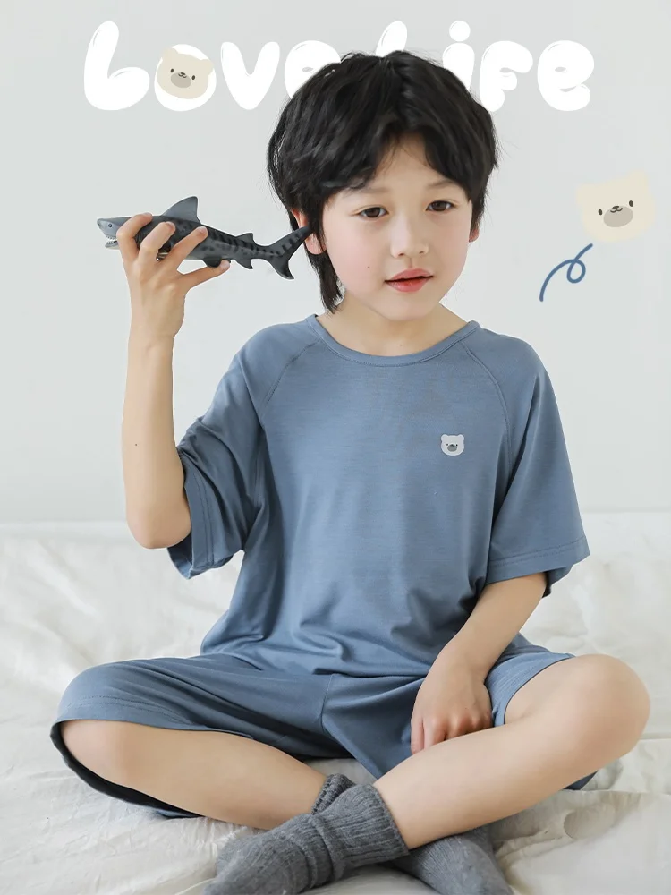 子供3人目の夏の日常を彩る、1枚で解決する子ども用夏服は？