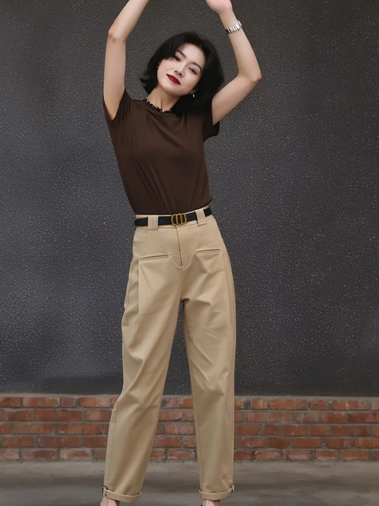 大人可愛いの本質とは？ハイネックニットで自然な美しさ  を実現
