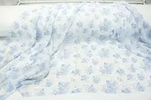 青花瓷風の半透明生地【天ブルー・バラ柄・シフォンシャツ用】