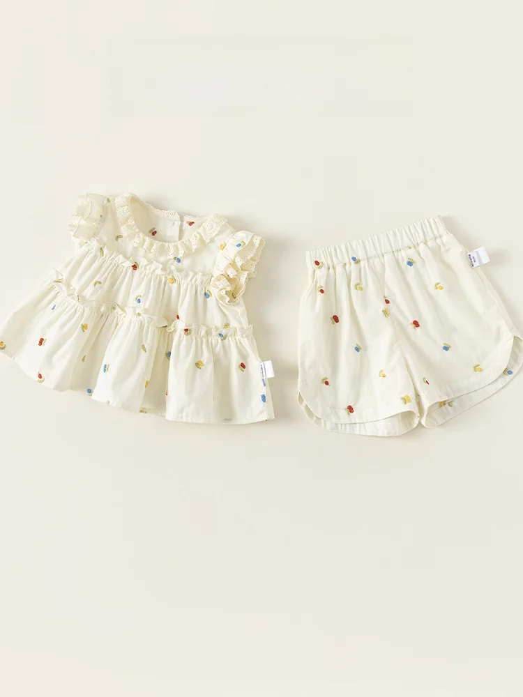 5ヶ月 赤ちゃん 服 サイズ チェック：夏用 フリル付きドット柄セットアップの実用性とフィット感