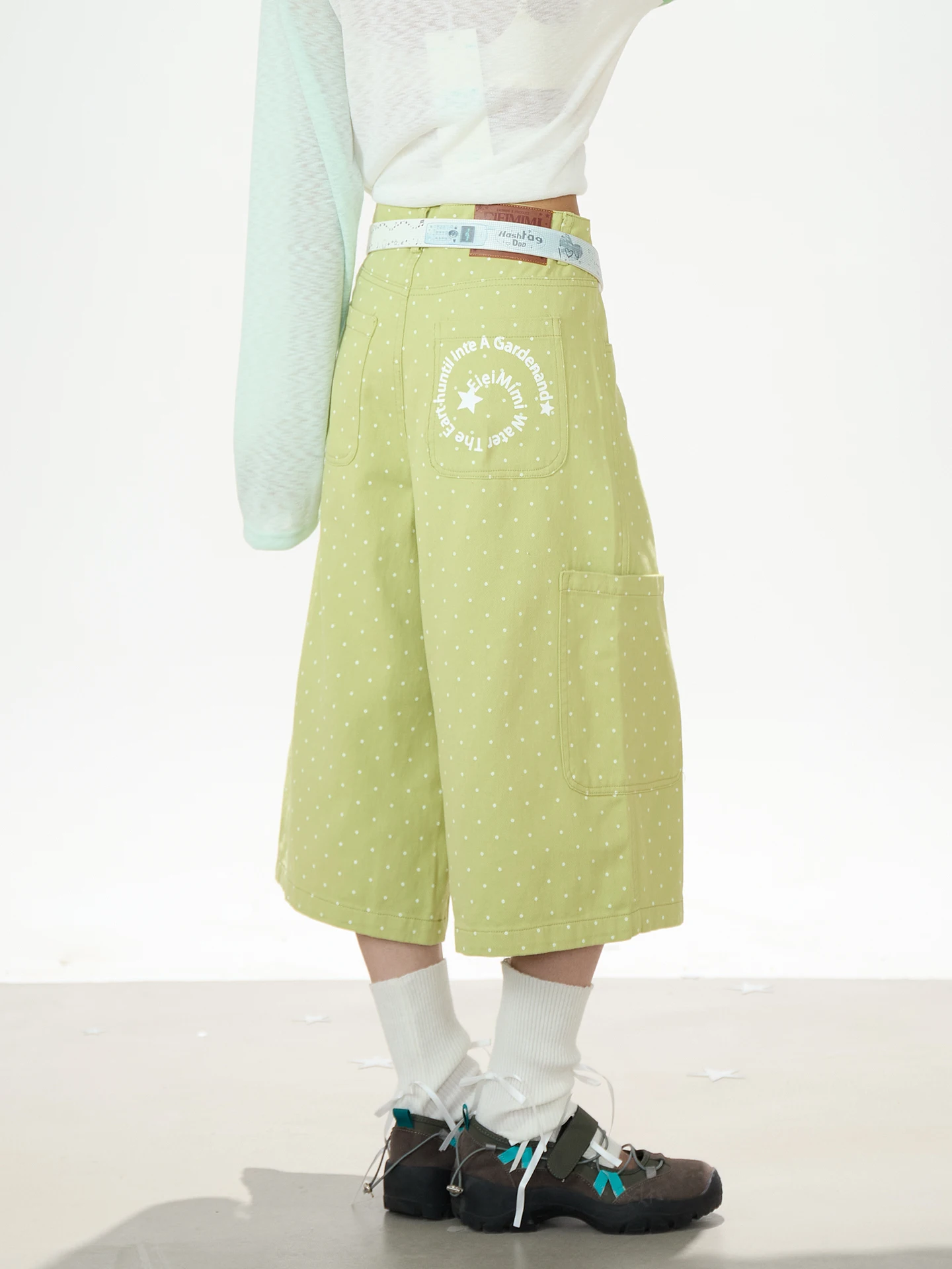 かわいいファッションをどう選ぶ？シンプル可愛い服の選び方と、Y2Kスタイルで失敗しないコーデの秘密