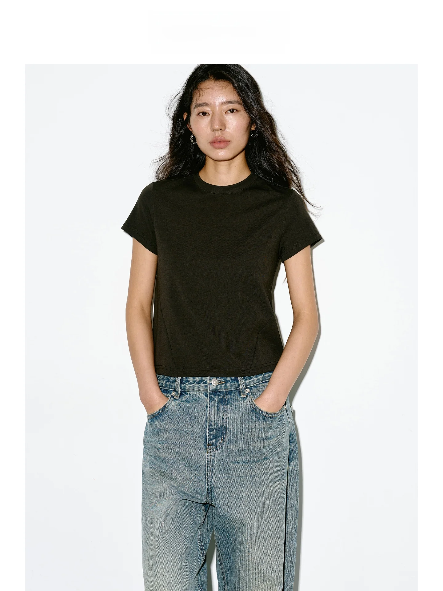40代のカジュアルファッションで失敗しない、プチプラTシャツの選び方は？